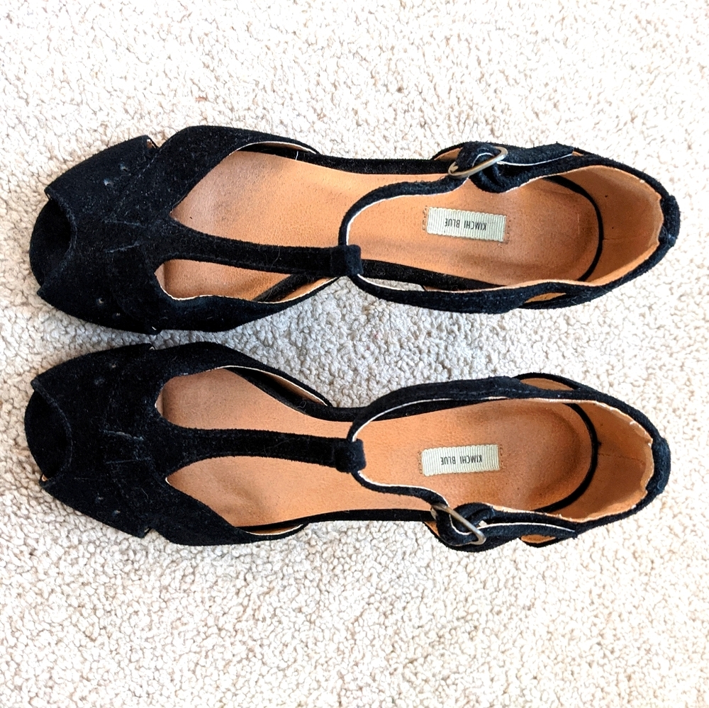 Kimchi Blue Vintage-Style Peep-Toe Kitten Heels